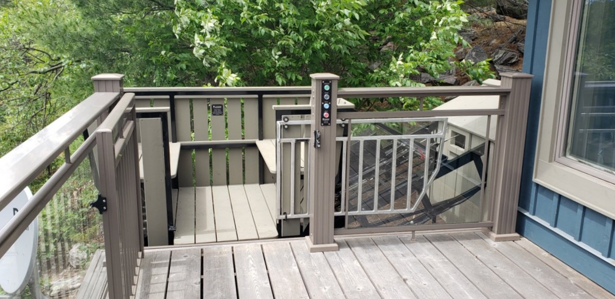 Inclined Elevation Lift 100—Gravenhurst, ON · 2021